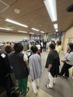 見学中